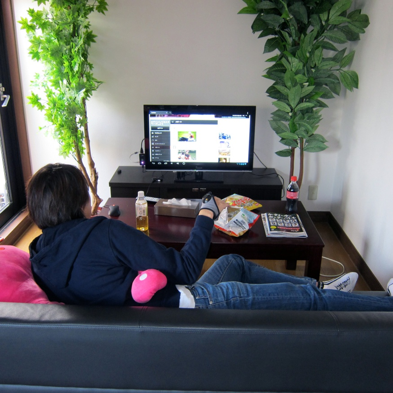 Illustration for article titled It's Kinda Like a Power Glove for Couch Potatoes